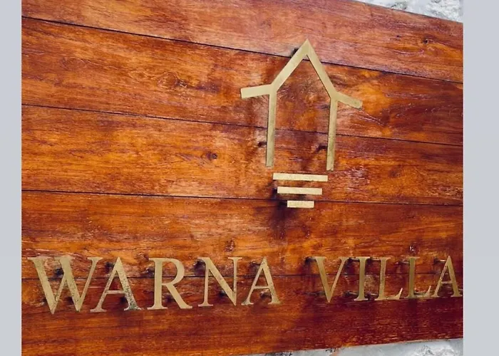 Warna Terrakota Style 2 Bdr W Pool & Kitchen *