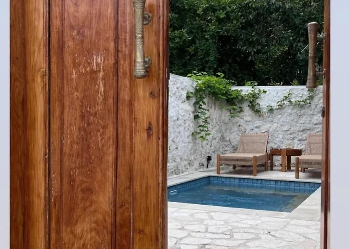 Warna Terrakota Style 2 Bdr W Pool & Kitchen * Uluwatu (Bali)
