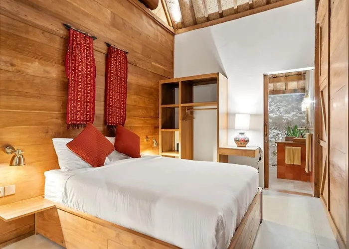 Villa Warna Terrakota Style 2 Bdr W Pool & Kitchen Uluwatu (Bali)